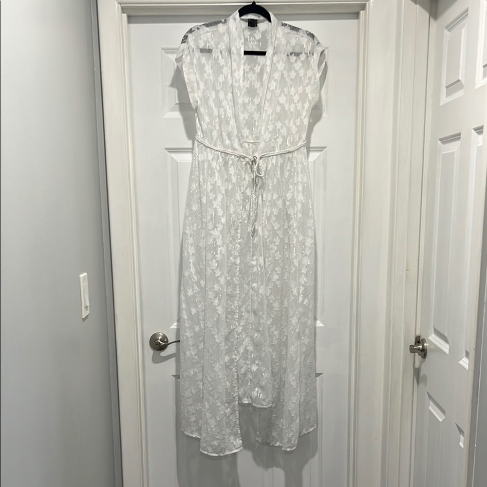 Elegant White Lace Dress